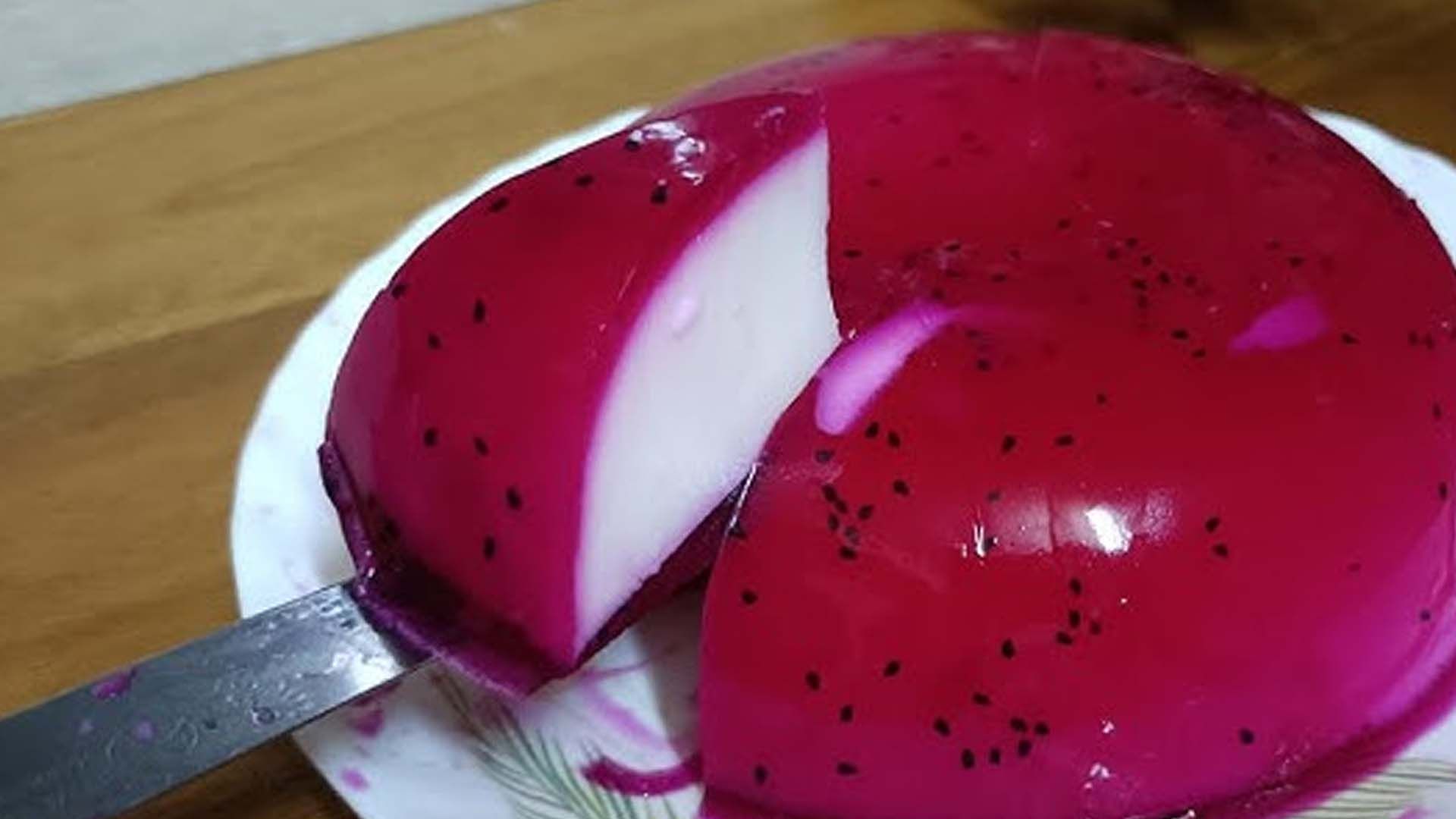 কয়েক মিনিটে বানিয়ে নিন ‘ড্রাগন ফলের পুডিং’